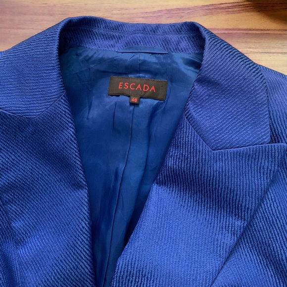 Escada Navy Blue Blazer - Picture 3 of 5